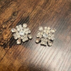 Vintage Faux Diamond Clip On Earrings Elegant Classy Old Money Wedding Day Y2K